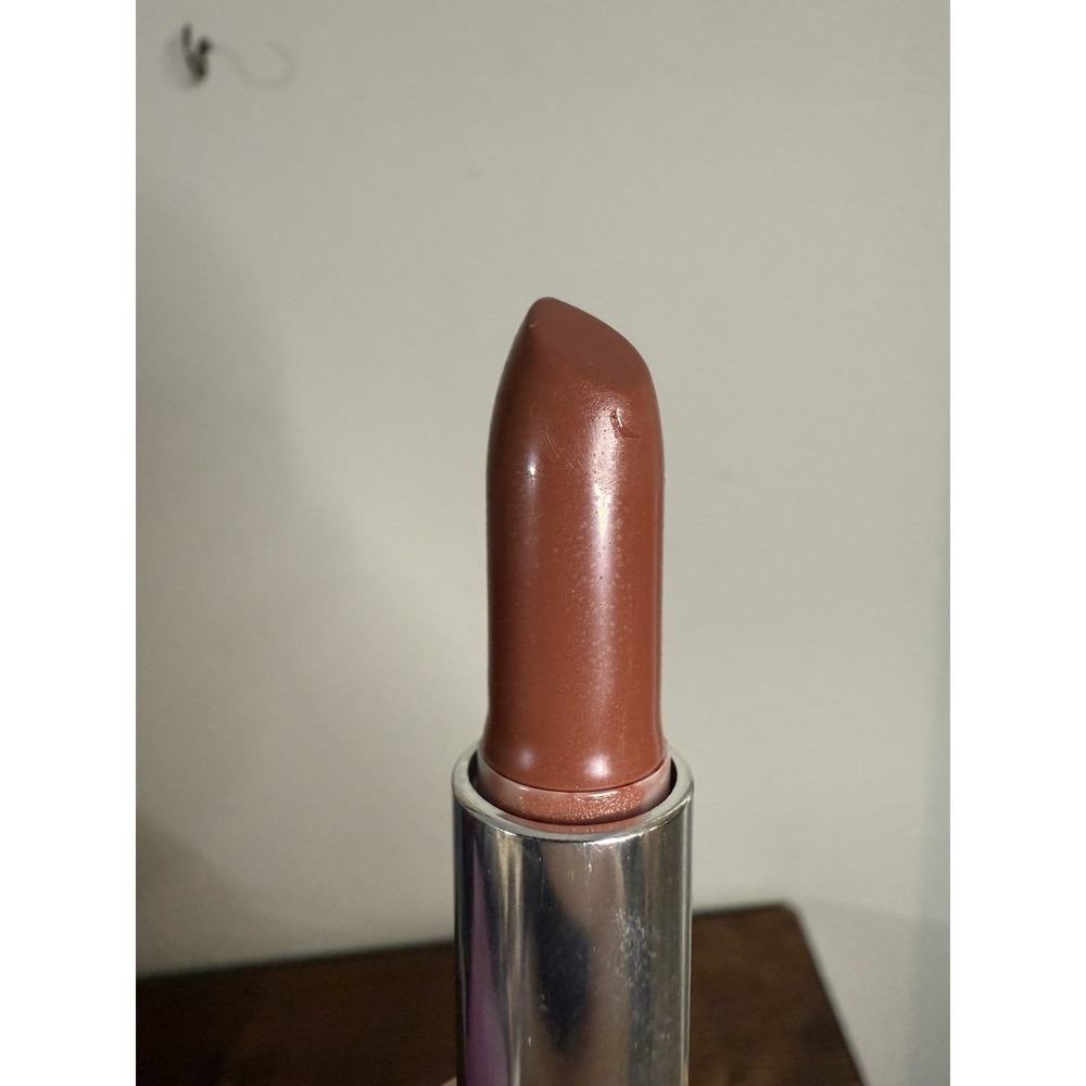 Clinique TENDER-HEART Different Lipstick Green Tube Brown .14 oz/4g New RARE - Picture 3 of 4